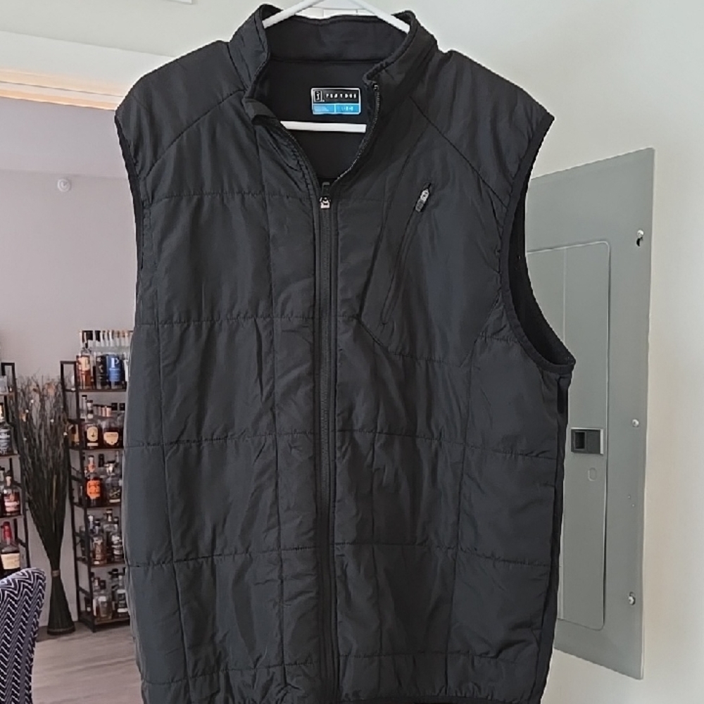 PGA Tour Men's Black Quilted Vest